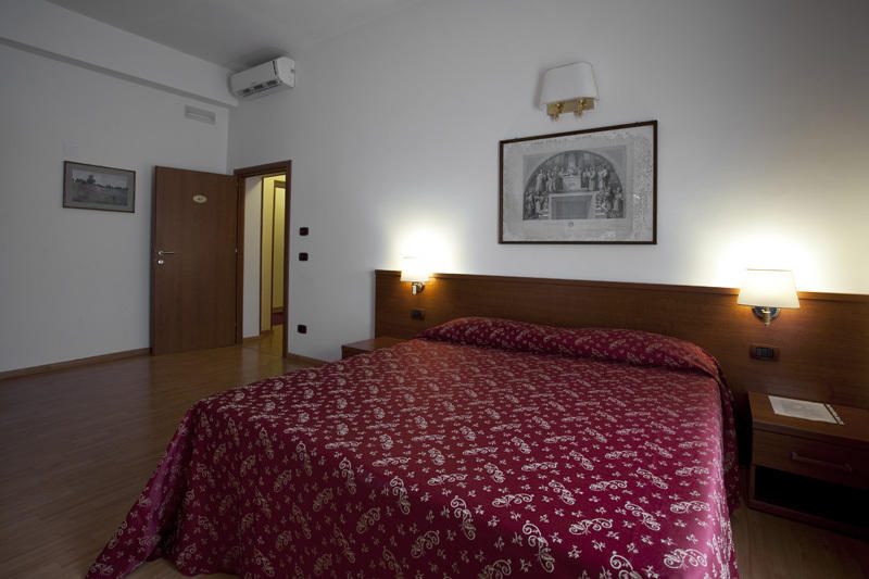 Domus Appia 154 B&B Roma Phòng bức ảnh