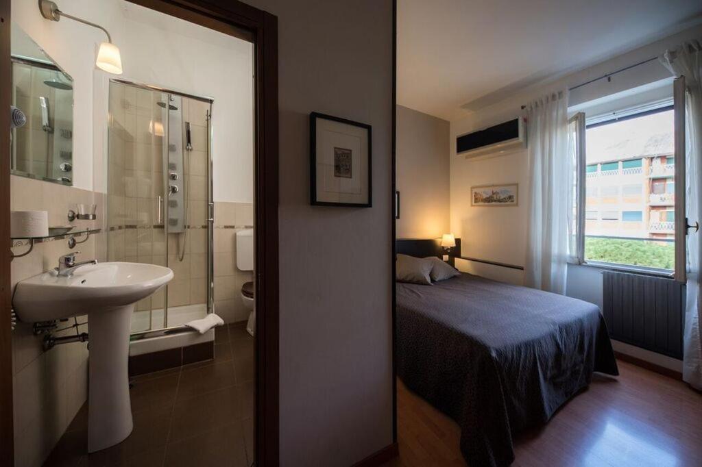Domus Appia 154 B&B Roma Ngoại thất bức ảnh