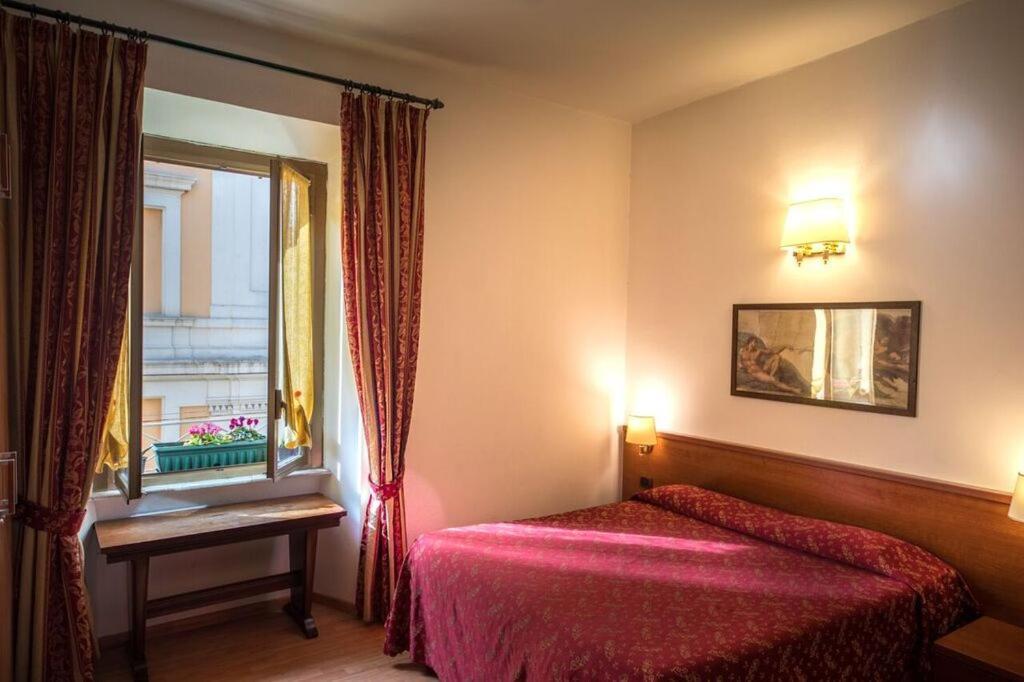 Domus Appia 154 B&B Roma Ngoại thất bức ảnh